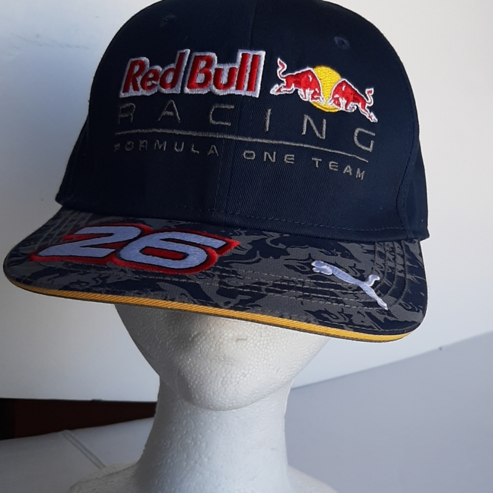 RedBull Racing Hat - Picture 5 of 7
